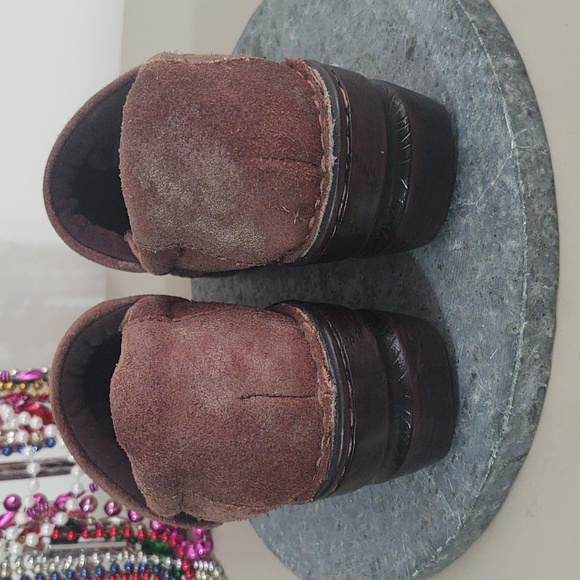 BOC Distressed Metallic Suede Euro Clogs 11 M/W - Picture 4 of 11